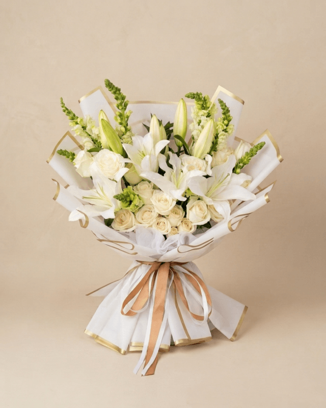 Buket Bunga Mawar dan Lili